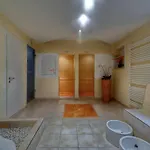 Hotel H+