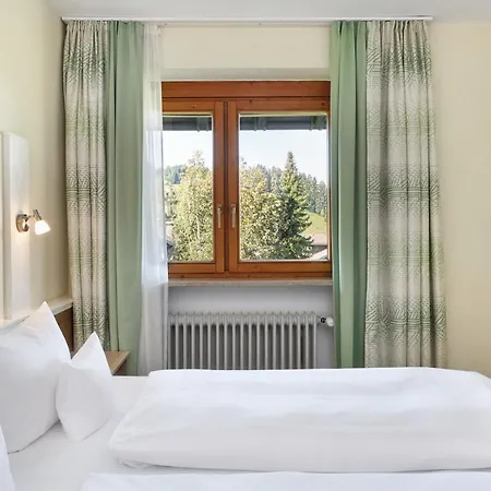 Hotel H+ 3*
