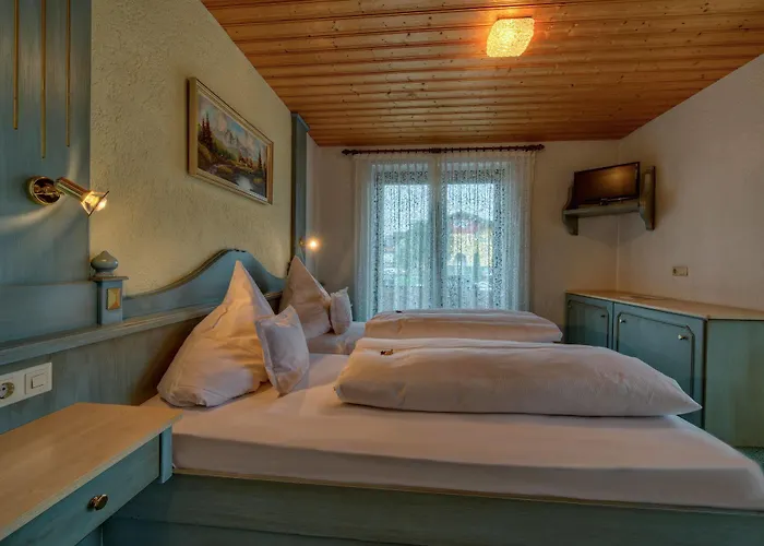 Hotel H+ 3*